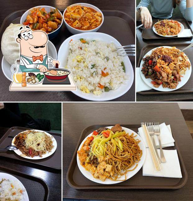 Жареный рис в "Панда Экспресс"