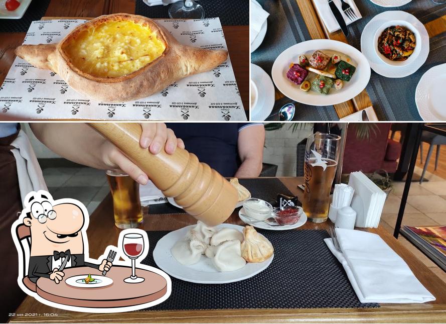 Хинкали в "Хинкальной"