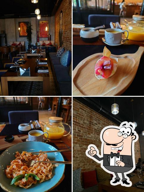 Забронируйте столик в "Мамасе Тапас"