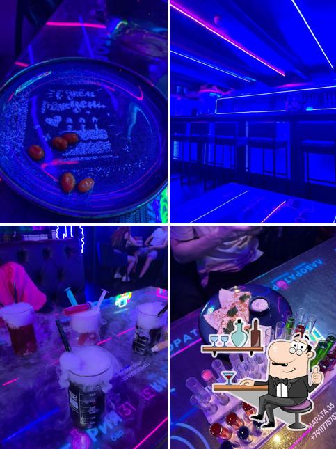 Посмотрите на внутренний интерьер "Неон"