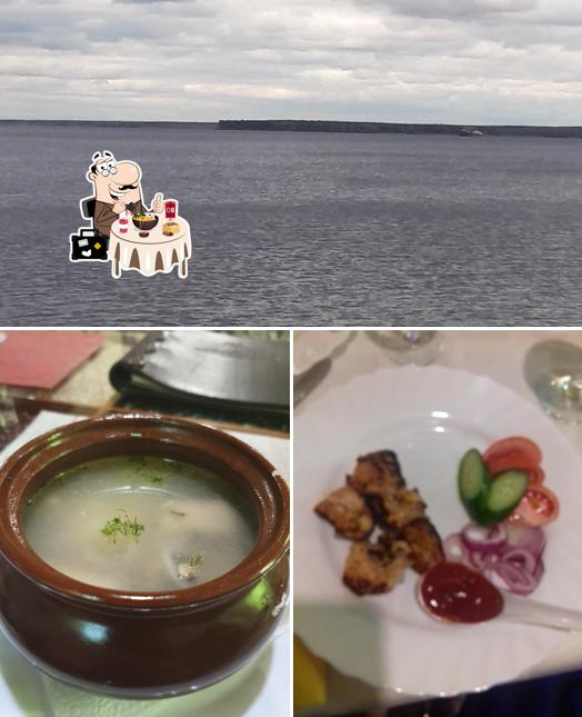 Еда в "Речной"