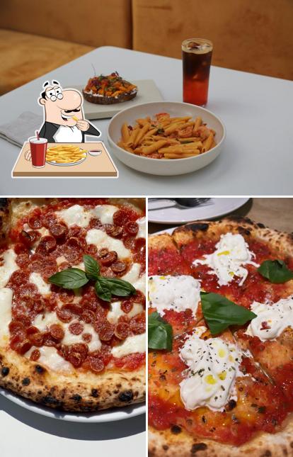 Картофель фри в "Found Record Store & Pizzeria"