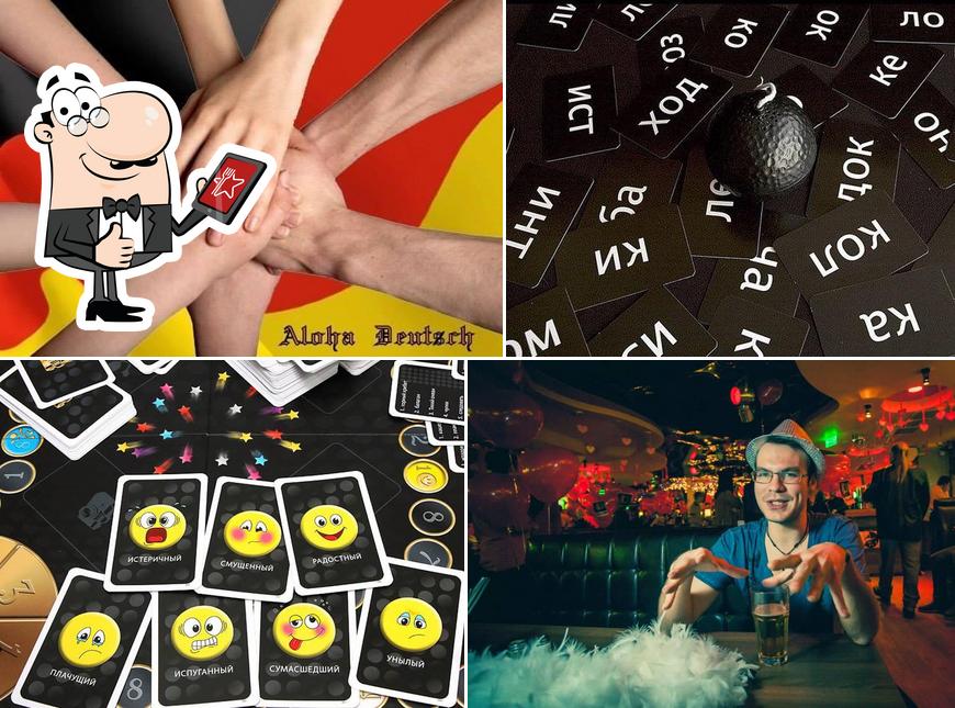 Взгляните на изображение паба и бара "Wooden Door"