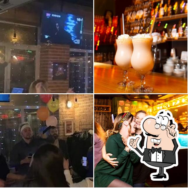 Посмотрите на внутренний интерьер "Mangal Bar"