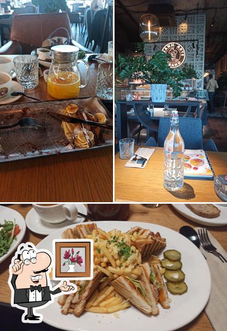 Посмотрите на внутренний интерьер "Бинхартс"