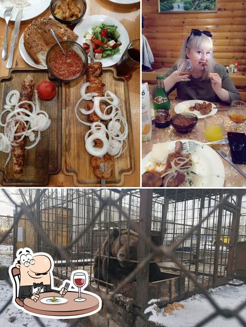 Еда и внешнее оформление - все это можно увидеть на этом фото из Странник