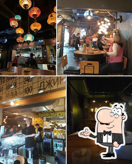 Посмотрите на внутренний интерьер "Петрограда-Арта"