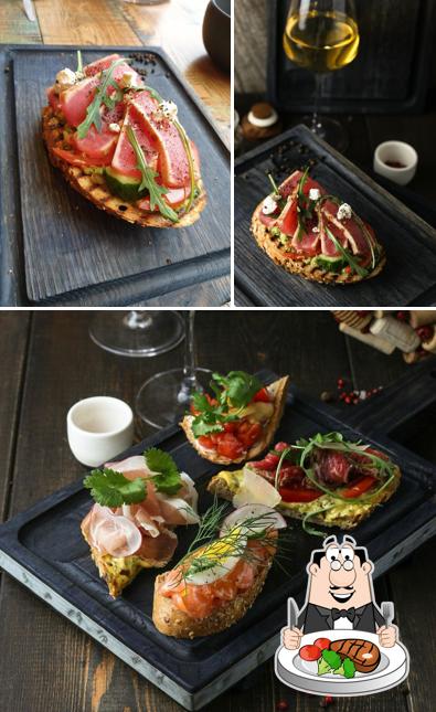 Закажите мясные блюда в "Riverside кафе&бар"