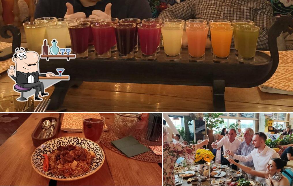 Интерьер "Чайханы Чабрец"