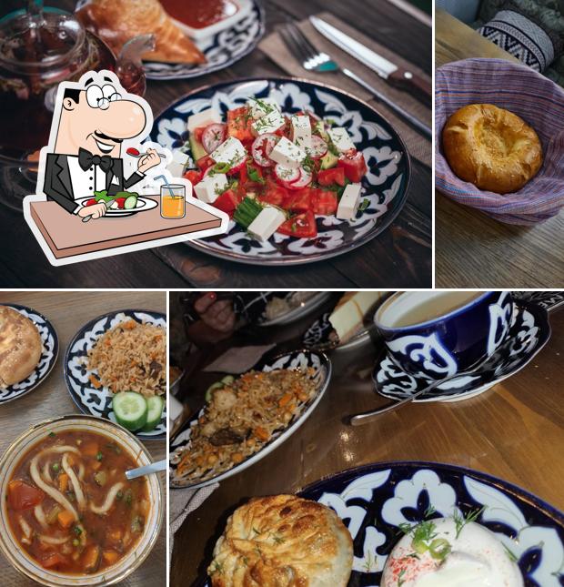 Еда в "Плов Самса"