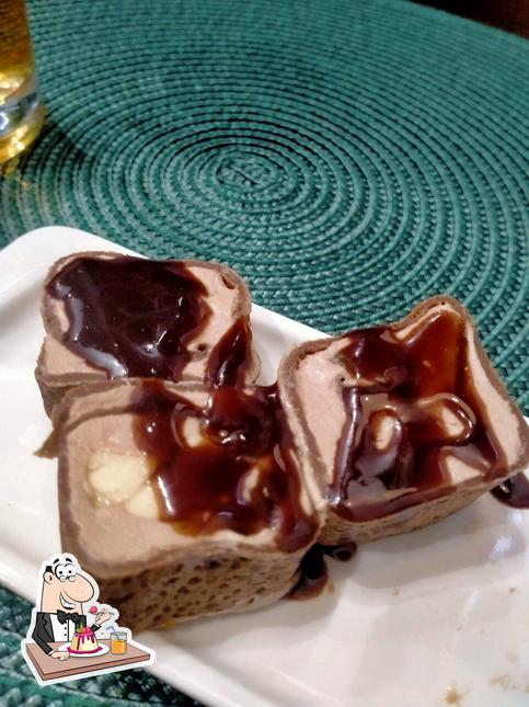 "Hatimaki" представляет гостям большой выбор десертов