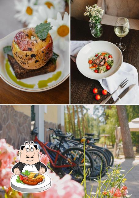 Помимо прочего, в Тропа есть еда и внешнее оформление