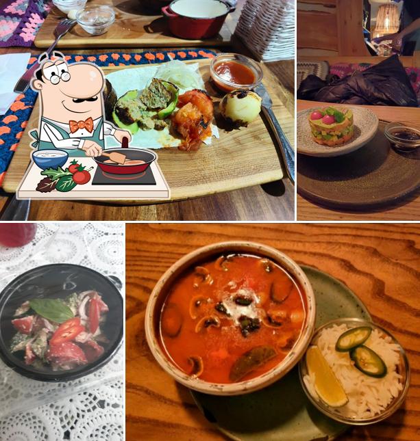 Курица с соусом карри в "Бараше-Лаваше"