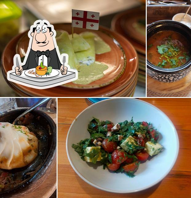 Еда в "Грузинке"