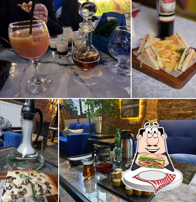 Клубные сэндвичи в "Art lounge"