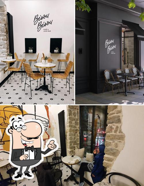 Посмотрите на внутренний интерьер "Тетушки Лю"