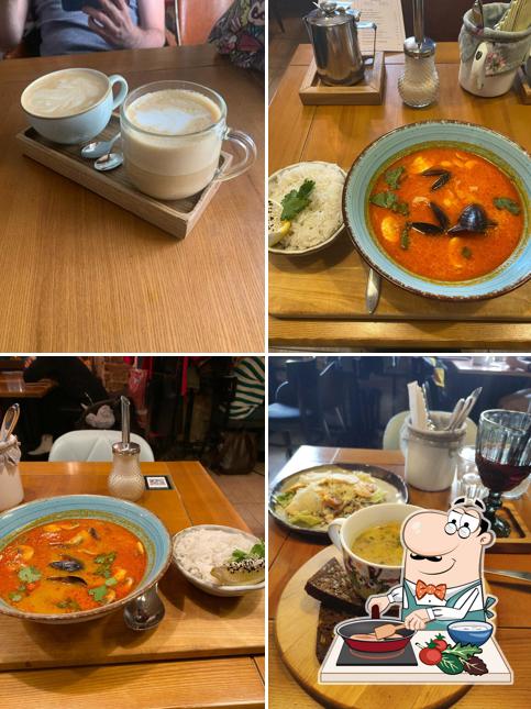 Курица с соусом карри в "Кукуха"