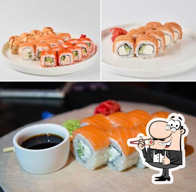 Закажите разные сеты суши