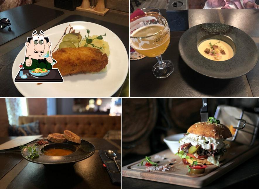 Еда в "Хонки Тонк Пианино Бар"