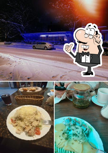 Это фотография, где изображены внутреннее оформление и внешнее оформление в Назаре