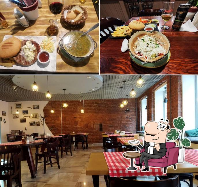 Посмотрите на внутренний интерьер "Сербской Таверны"