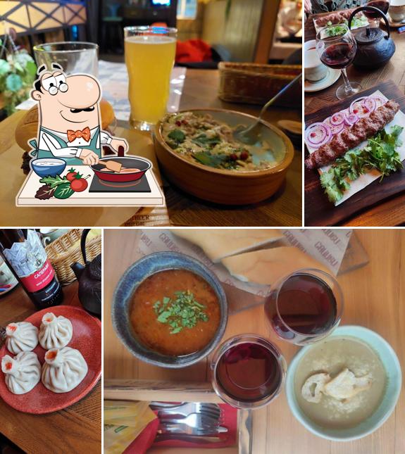 Курица с соусом карри в "Сациви"