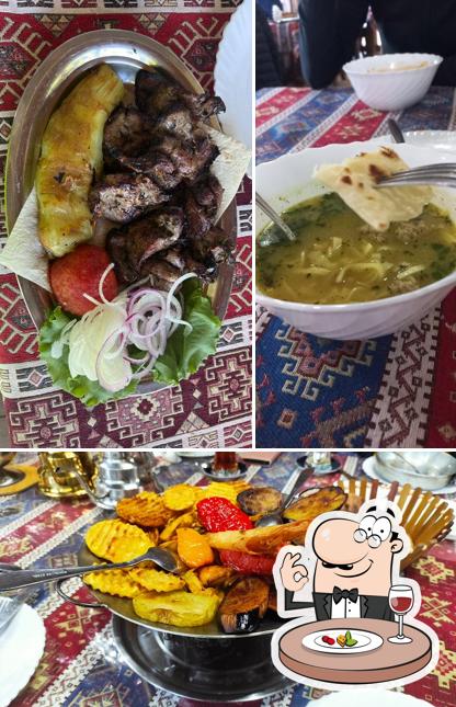 Блюда в "Кафе Гянджа"
