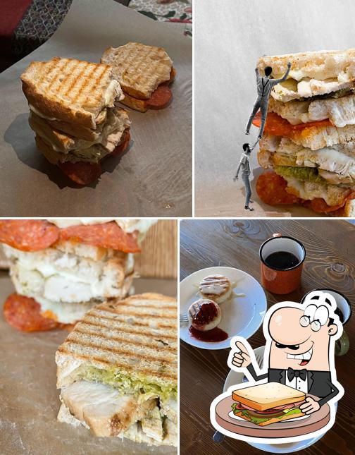 Закажите бутерброды в "Кафе "The cupscoffee""