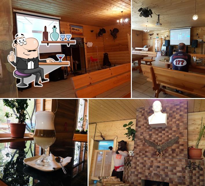 Посмотрите на внутренний интерьер "Учкудука"