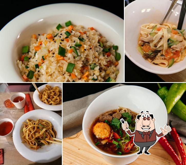 Жареный рис и паста карбонара в "Go Boo"