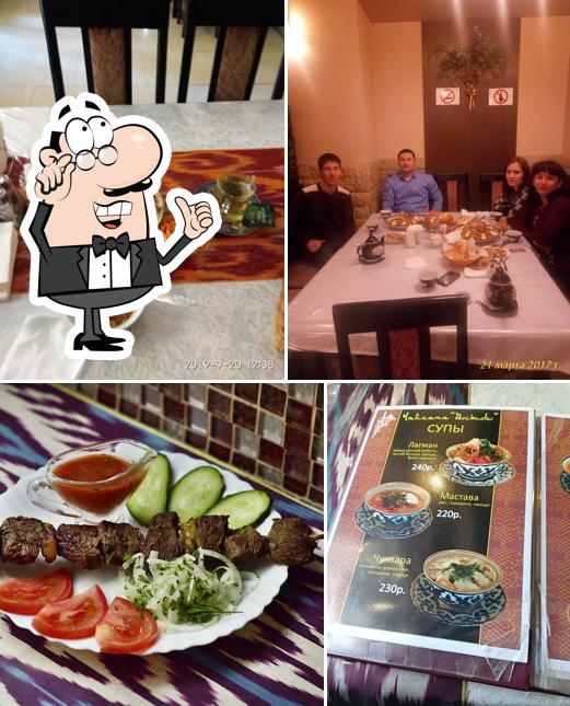 Посмотрите на внутренний интерьер "Чайханы Восток"