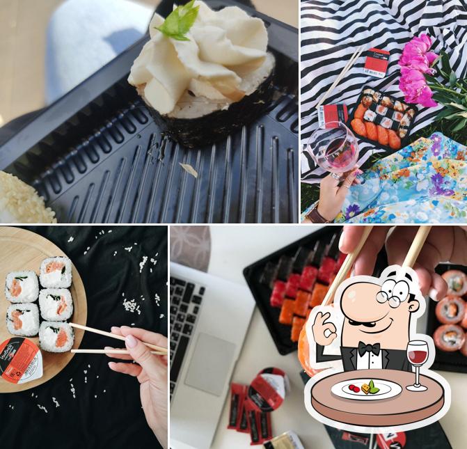 Еда в "Суши-Маркет"