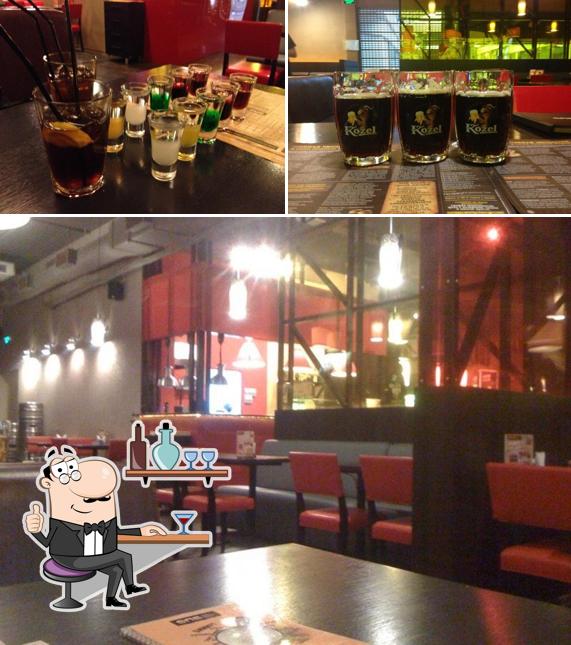 Посмотрите на внутренний интерьер "SПБ - Сети пивных баров"