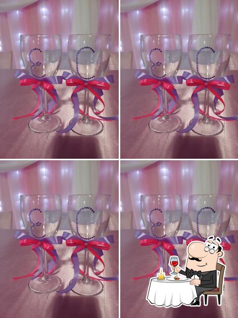 Приятно насладиться бокалом вина в "Ное"