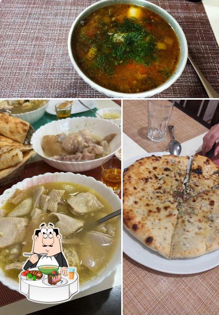 Китайский кисло-острый суп в "Кафе "Кошка""