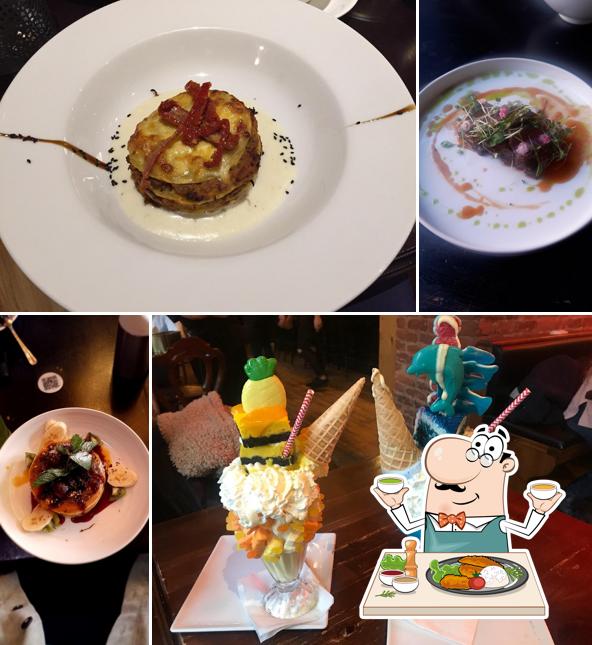 Еда в "Mickey & Monkeys"