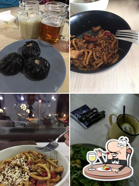 Еда в "Бузе"