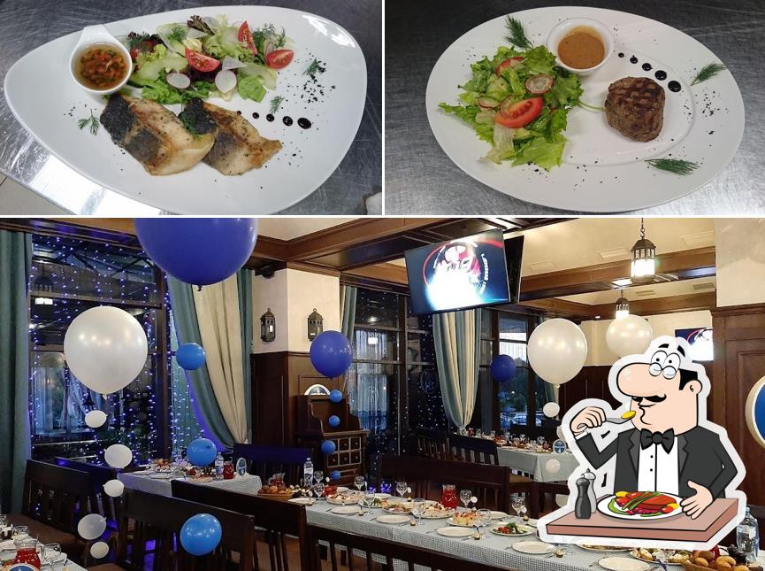 Блюда в "Hofbrau Kemerowo Настоящем Баварском Пивной Ресторан в Кемерово"