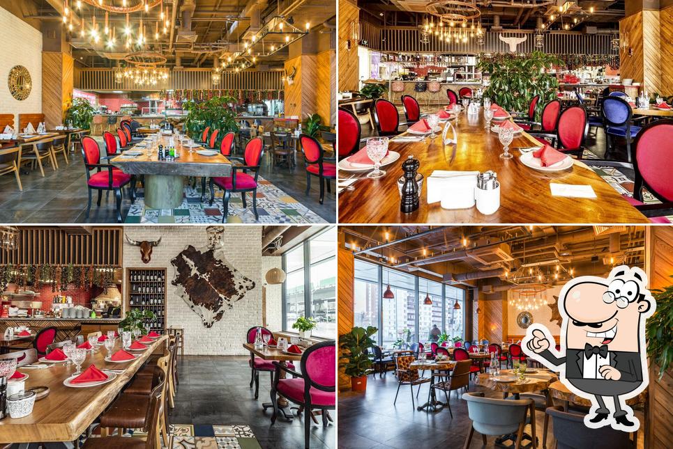 Посмотрите на внутренний интерьер "Шеф Kebab & Steak"