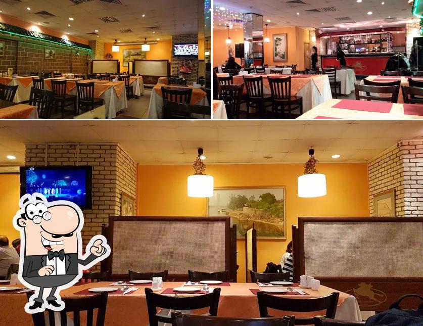 Посмотрите на внутренний интерьер "Корё"