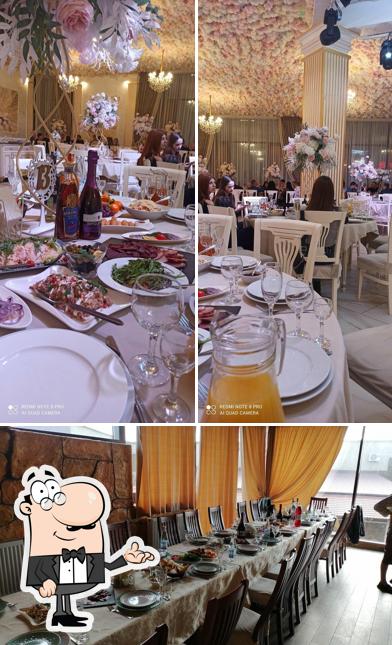 Забронируйте столик в "Долина солнца"