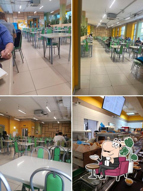 Посмотрите на внутренний интерьер "Домашняя столовая"