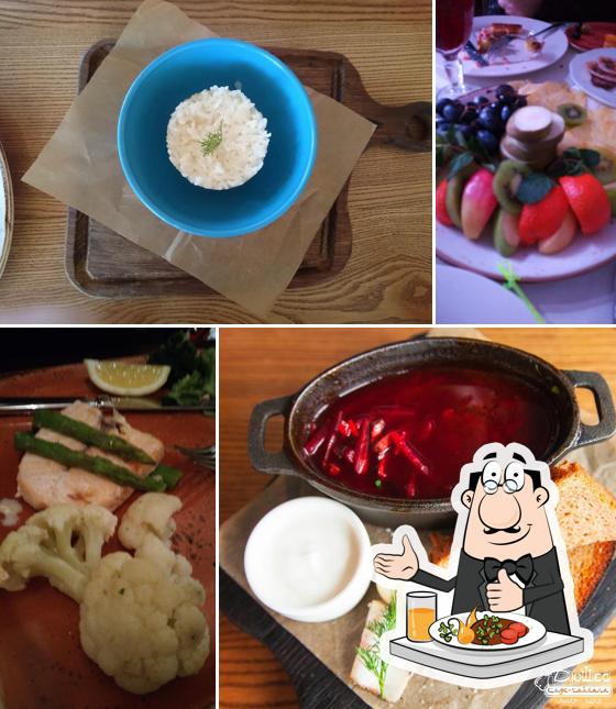 Еда в "Чайхане Дюшес"