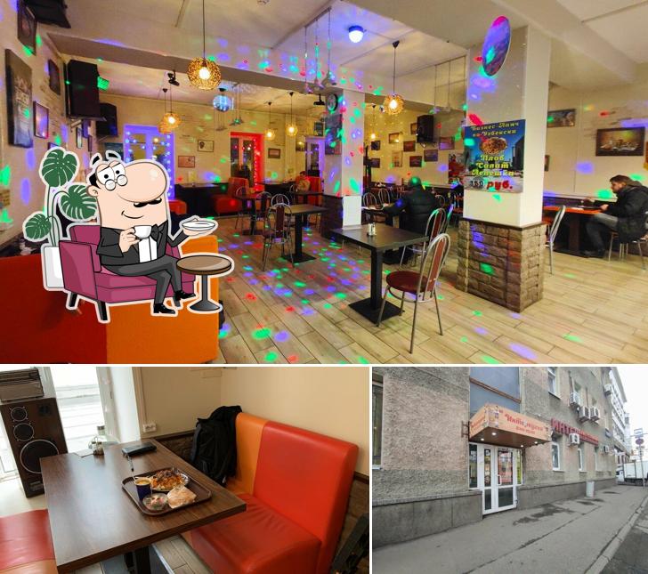 Взгляните на этот снимок, где видны внутреннее оформление и внешнее оформление в Интернациональная