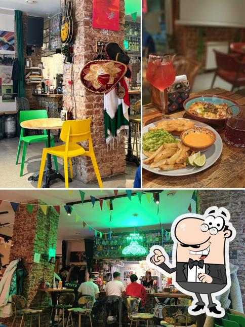 Посмотрите на внутренний интерьер "Тако Маго"