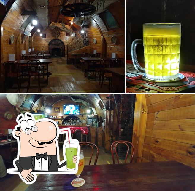 Насладитесь напитками из бара ""Таверны "Пинта""