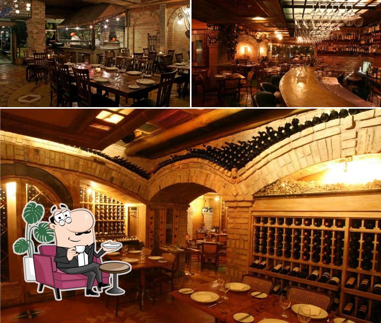 Посмотрите на внутренний интерьер "Fratelli"