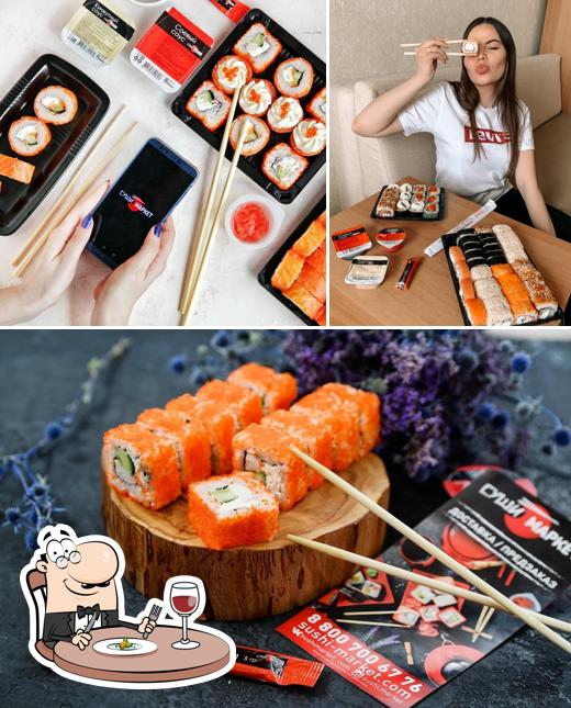 Еда и внутреннее оформление в Суши-Маркет