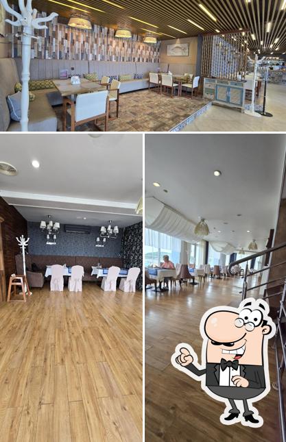 Посмотрите на внутренний интерьер "Круиза"