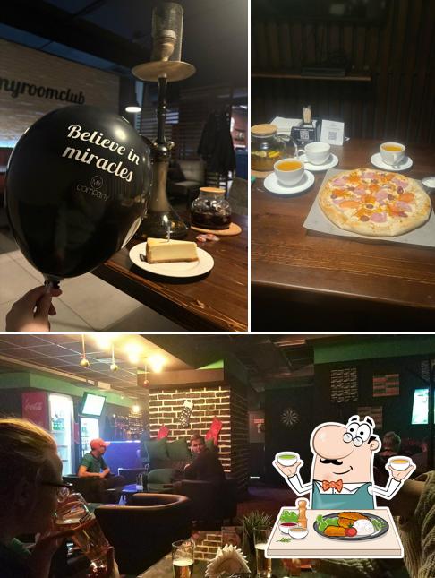 Посмотрите на это фото, где видны еда и барная стойка в Myroomclub